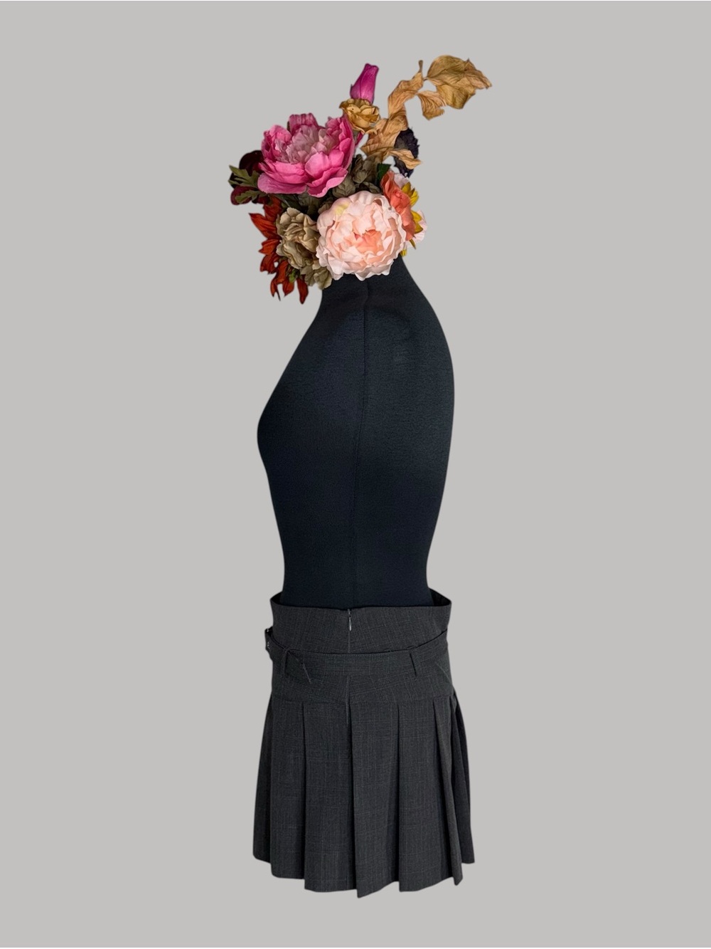 Zara Classic Pleated Mini skort in Charcoal Gray - Picture 4 of 14